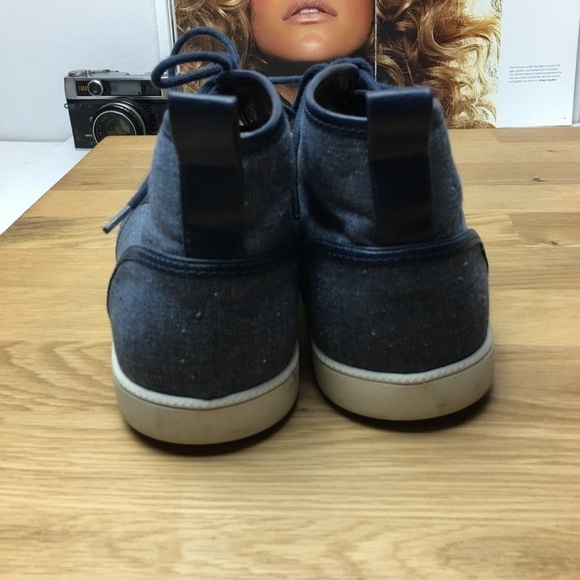 Express Shoes - Picture 7 of 9